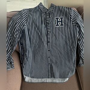SOLD‼️Tommy Hilfiger shirt